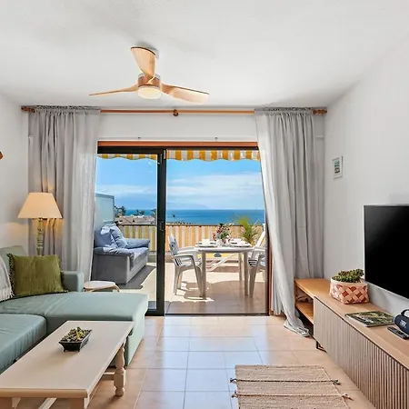 Apartment Bright 1br With Ocean Views & Pool