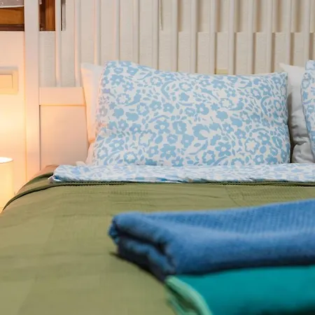 Bright 1br With Ocean Views & Pool Apartment